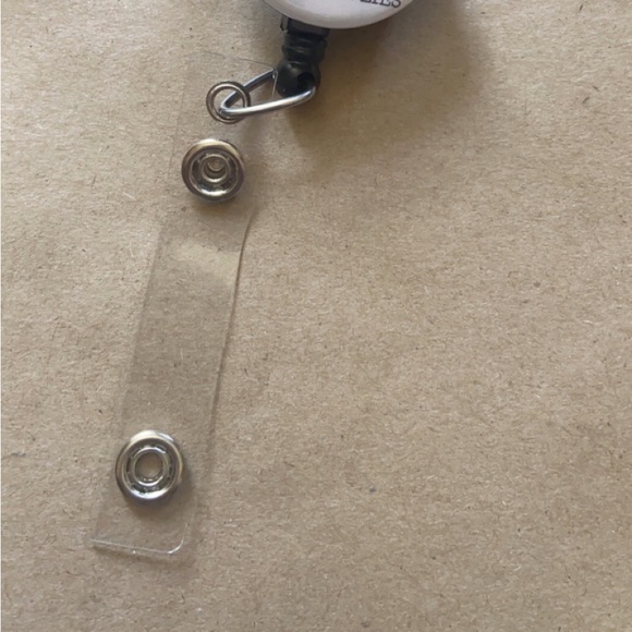 Lab Badge Reel Holder - Picture 2 of 5